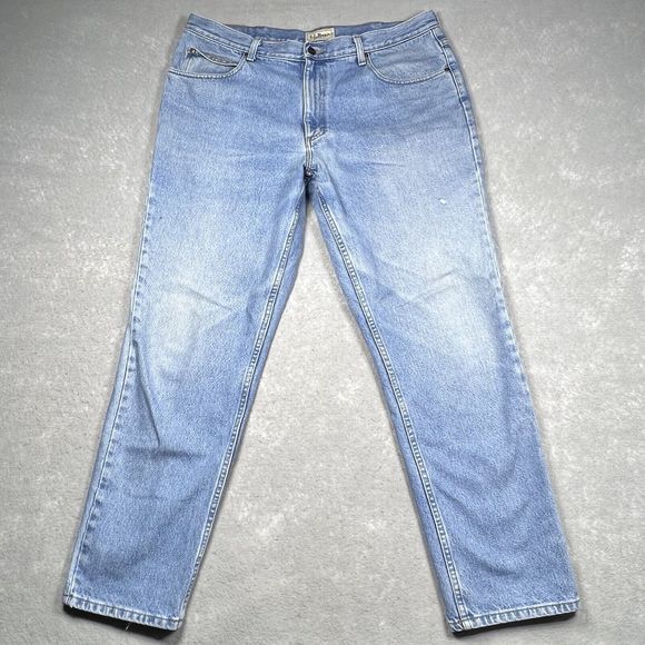 LL Bean Jeans Mens 38X32 Blue Classic Fit Denim Jeans Medium Wash Workwear - Picture 1 of 14